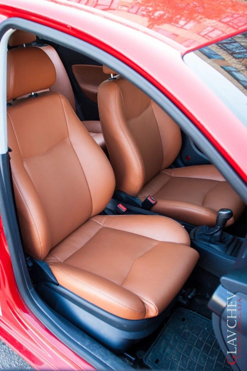 Перетяжка салона автомобиля