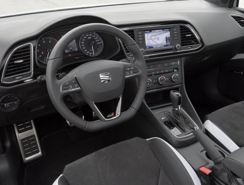 Seat Leon Cupra 2014 салон