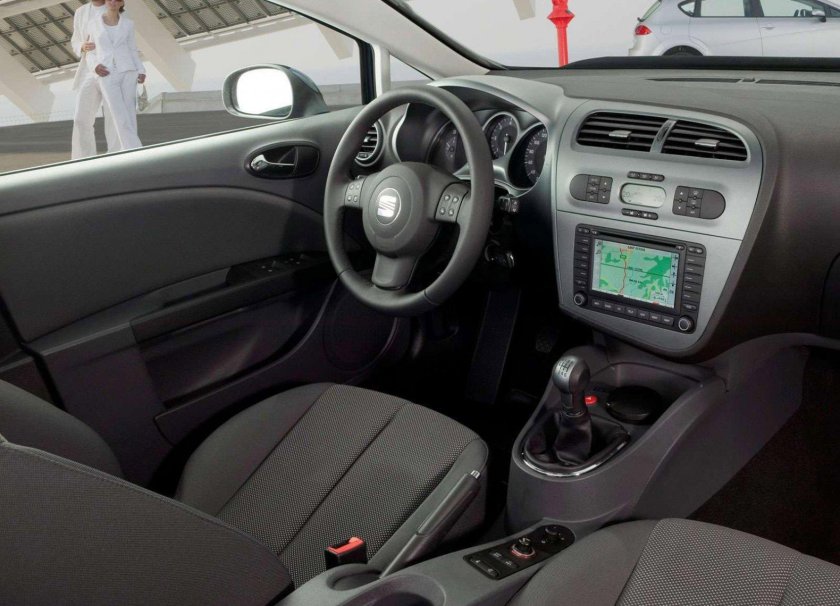 Сеат Леон 2 салон