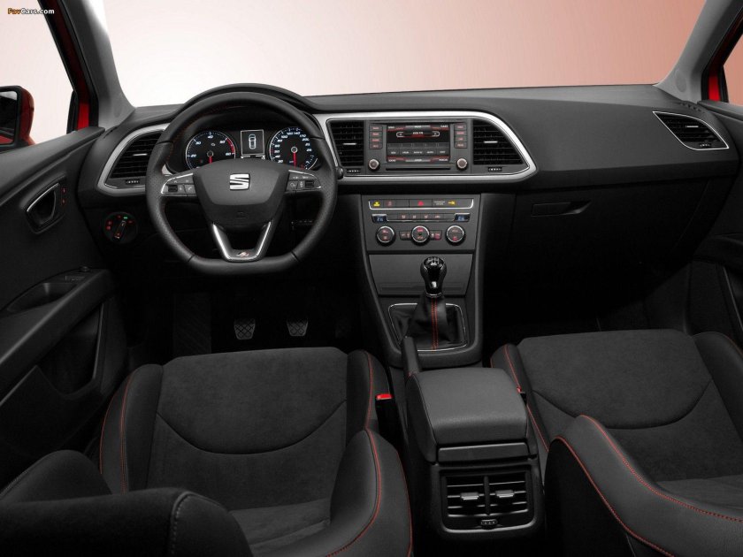 Seat Leon 3 салон