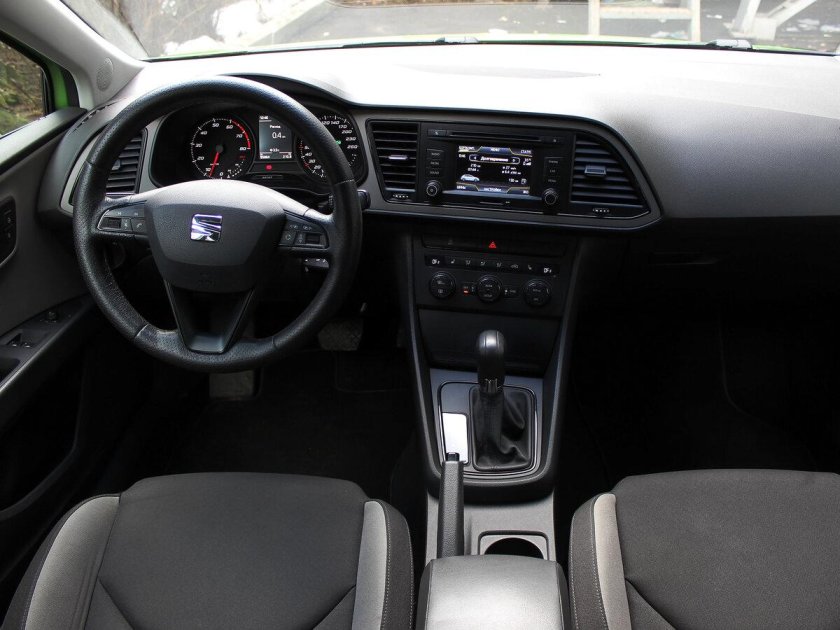 Сеат Леон 2013 салон