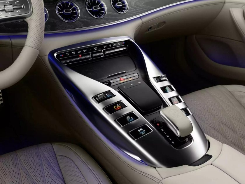 Мерседес акула AMG gt 63 s