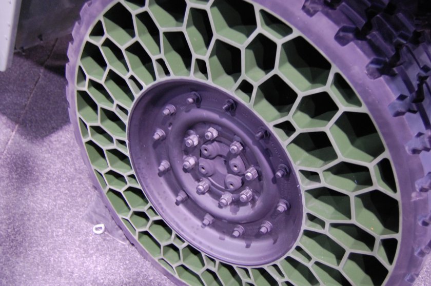 Безвоздушная резина Мишлен