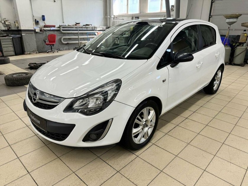 Опель корса 2012