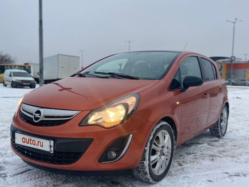 Опель корса 2012
