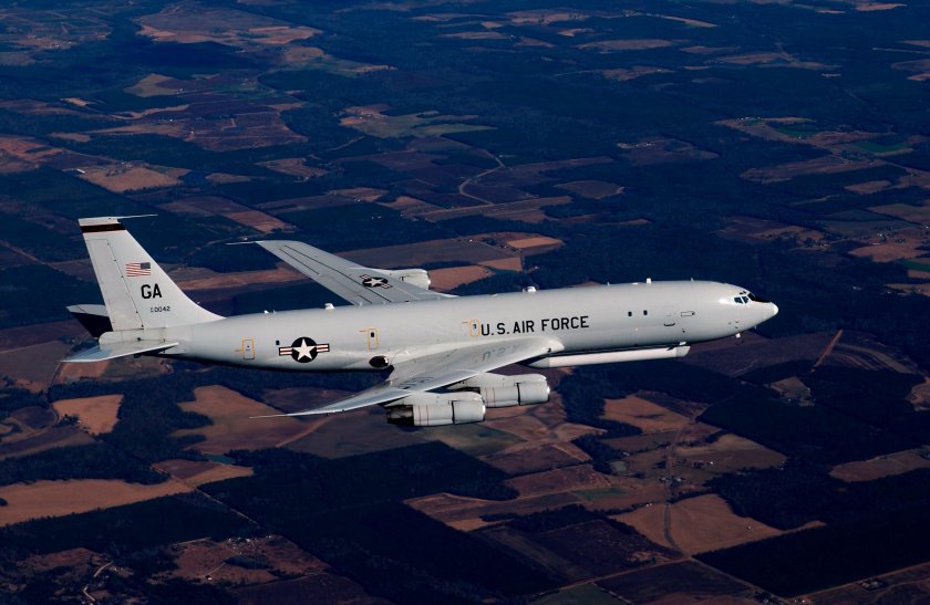 Самолет е-8с Джистарс