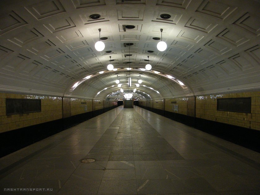 Станция метро библиотека имени Ленина