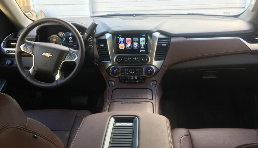 Шевроле Тахо 2023 салон