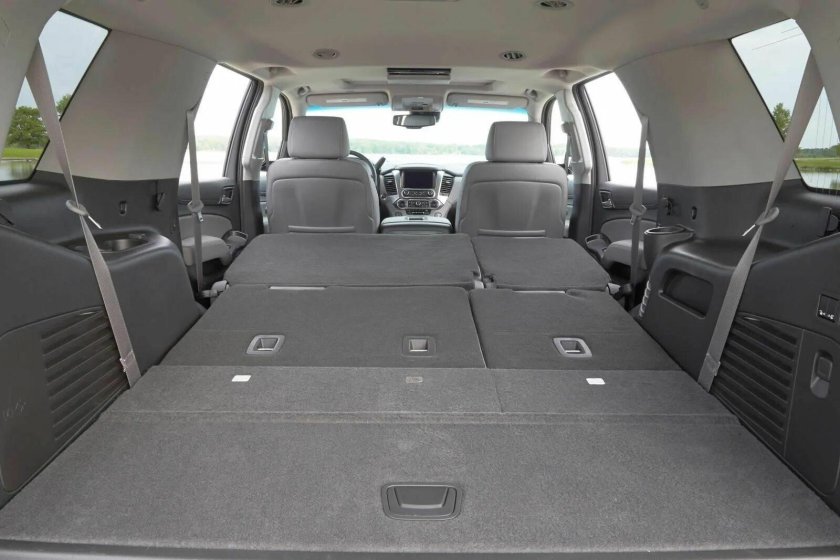 Chevrolet Tahoe 2012 багажник