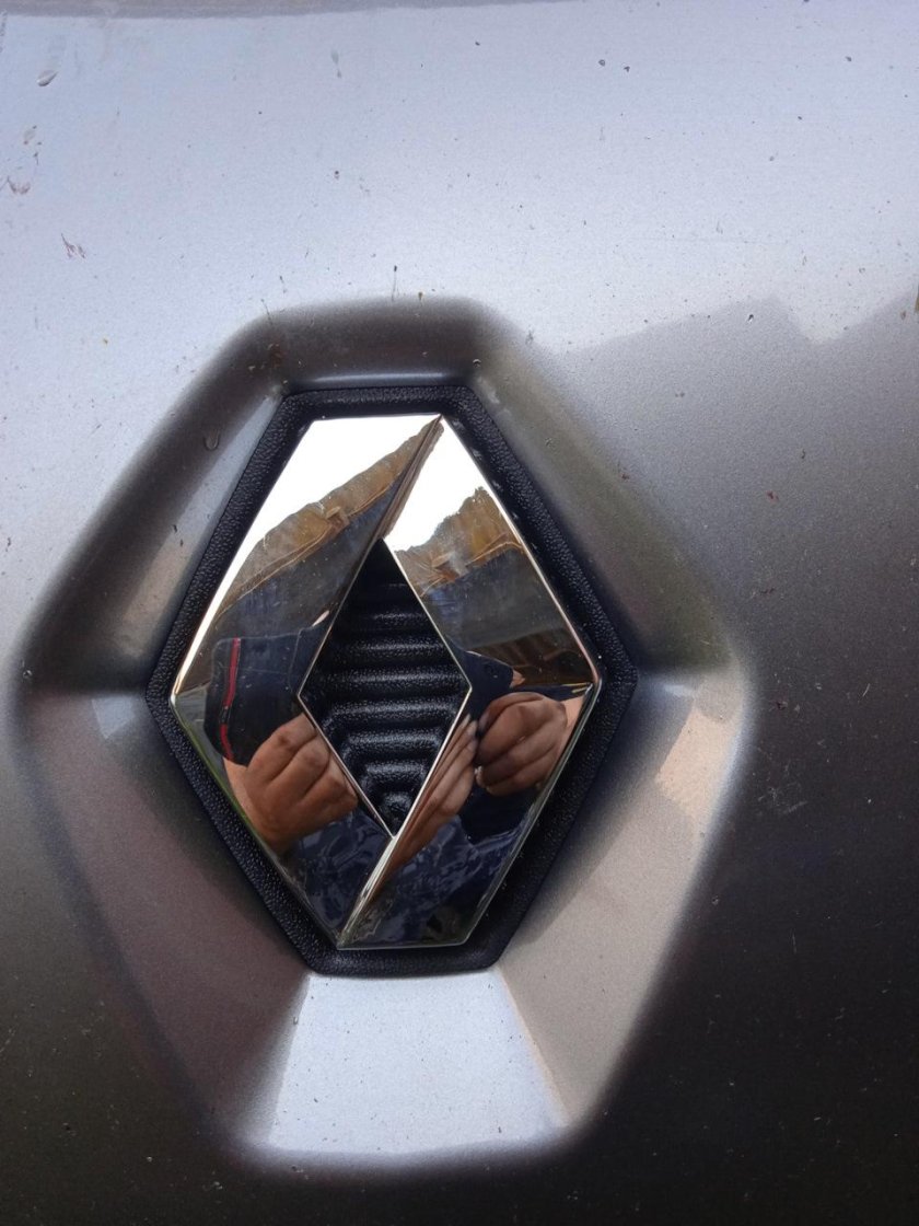 Значок Рено Меган 2 черный