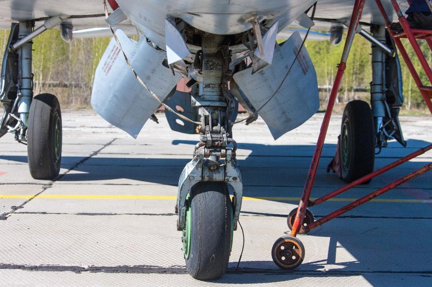 Миг-21 шасси