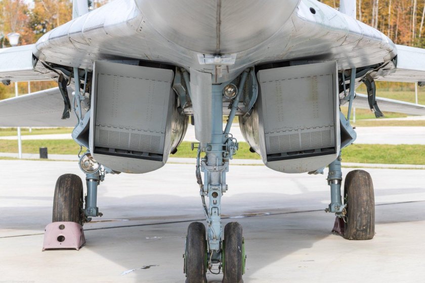 Миг-29 передняя стойка шасси