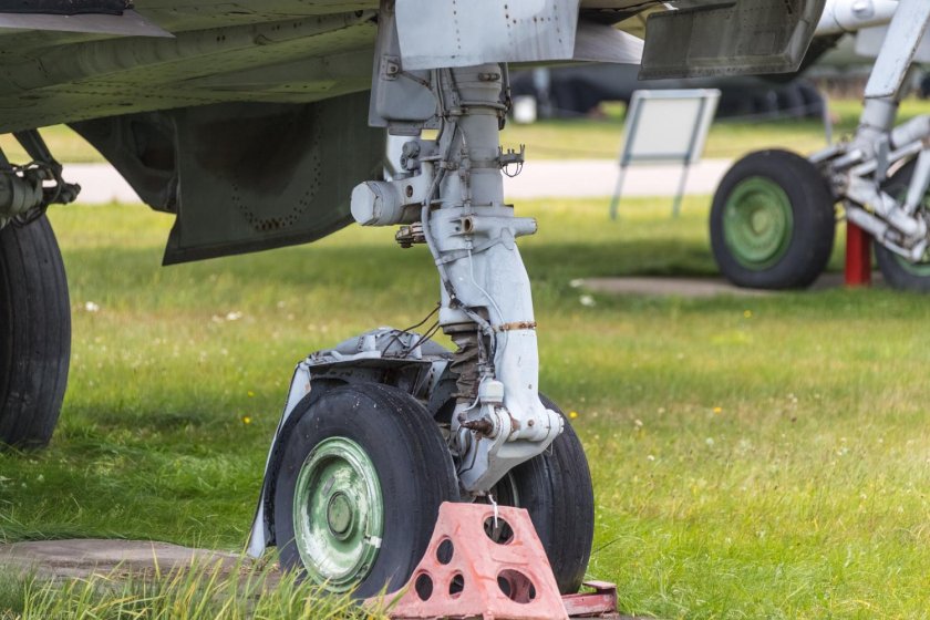 Миг-25 шасси