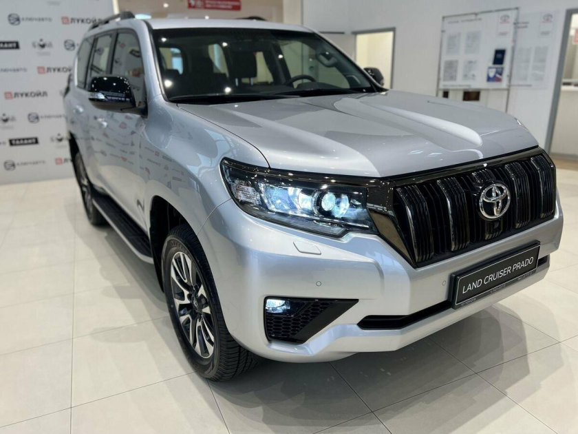 Toyota Land Cruiser Prado 2023