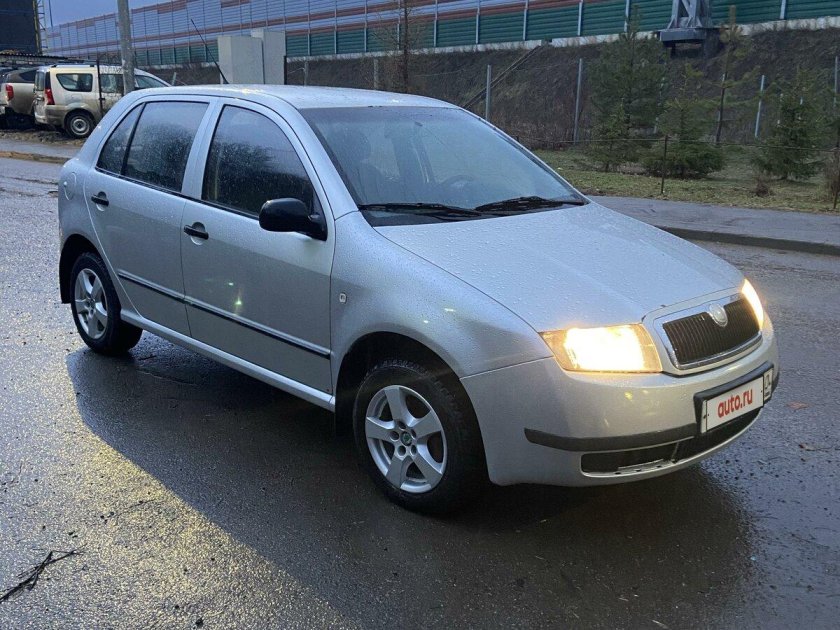 Шкода фабия 2003 года 1.4