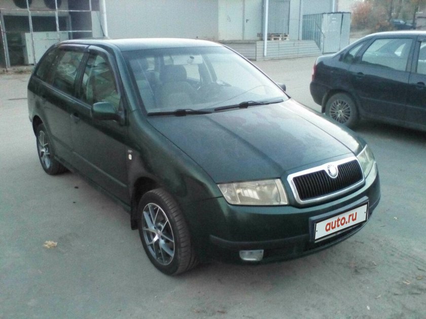 Шкода Фабия 2002 1.4