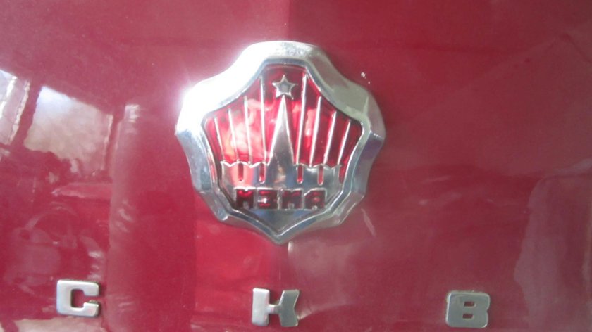 Эмблема Москвич 407