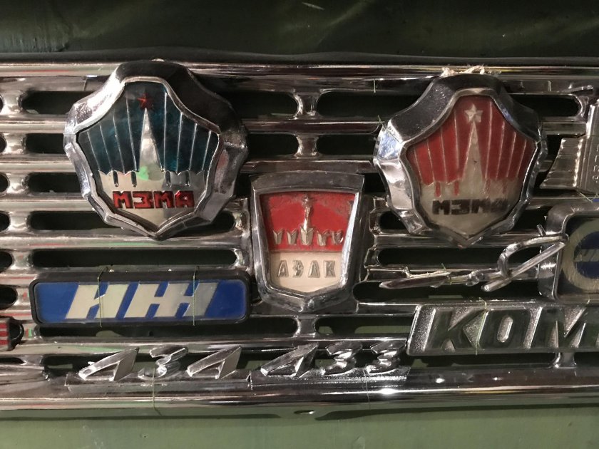 Шильдик Москвич 412