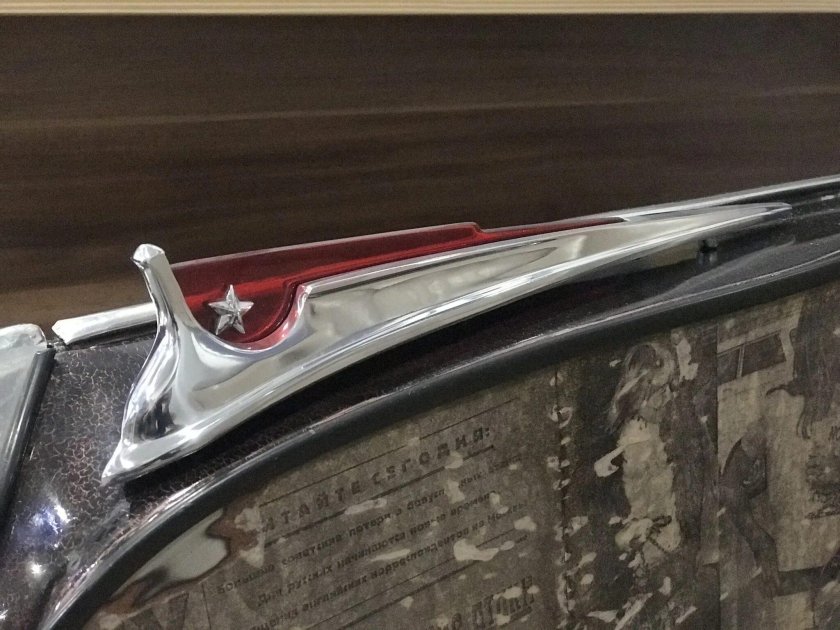 Москвич 402 капот