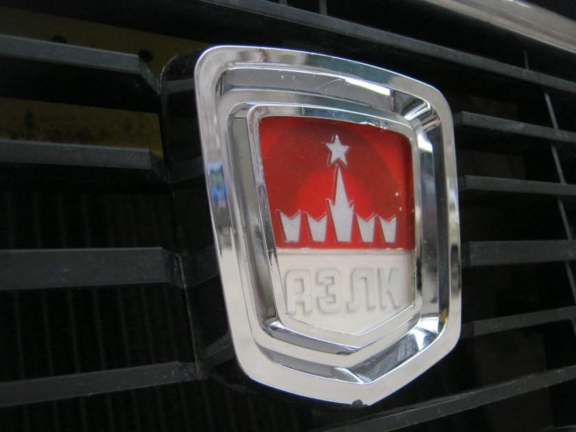 Эмблема Москвич 2140