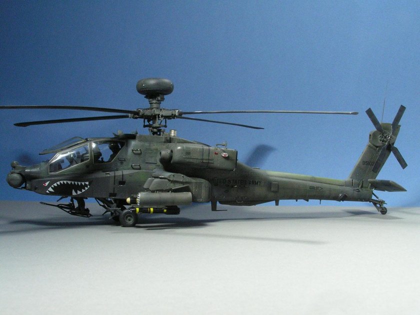 MCDONNELL Douglas Ah-64 Apache