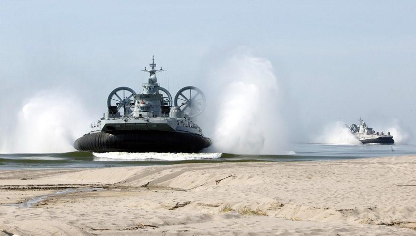 Десантный корабль на воздушной подушке