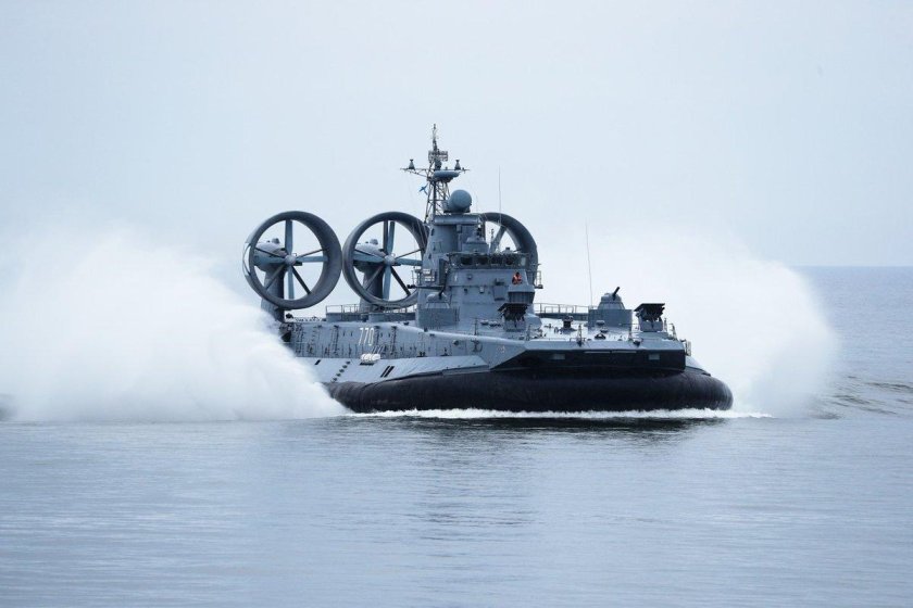 Малый десантный корабль ЗУБР