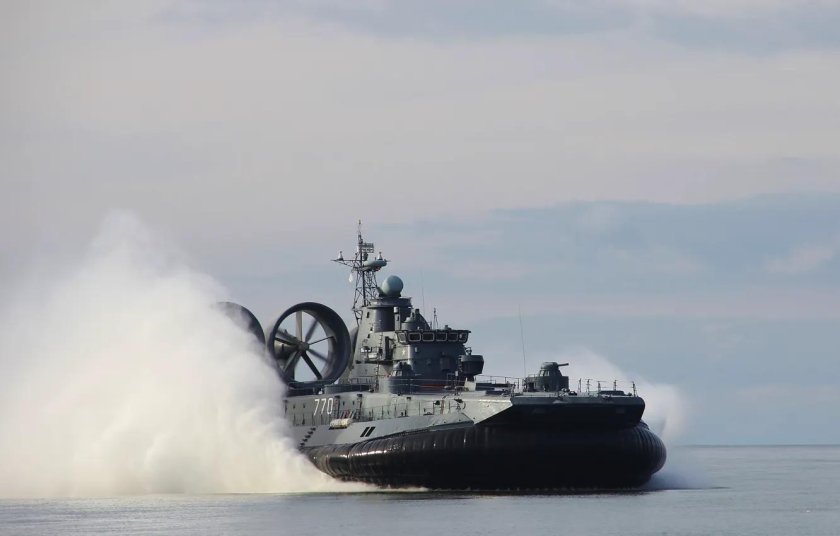 Десантный корабль Евгений Кочешков