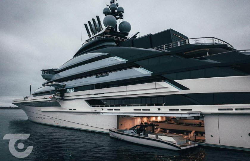 Яхта леди м Мордашов