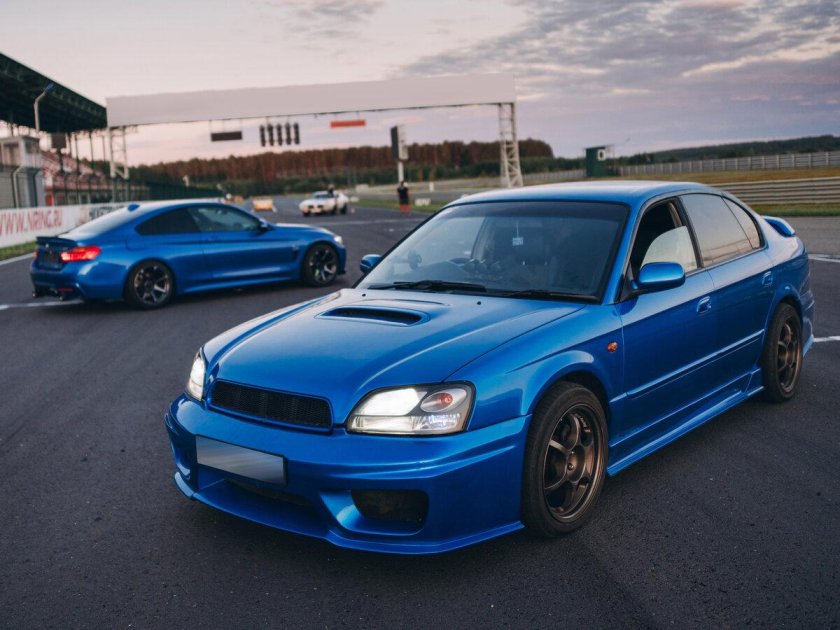 Субару Легаси 2000