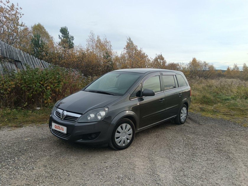 Opel zafira 2011