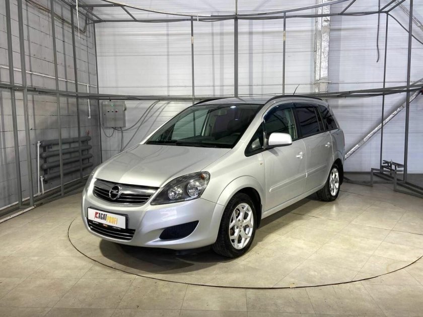Opel zafira 2012