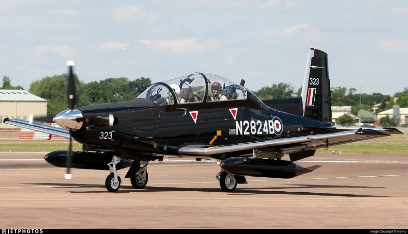 Raytheon t-6 Texan II