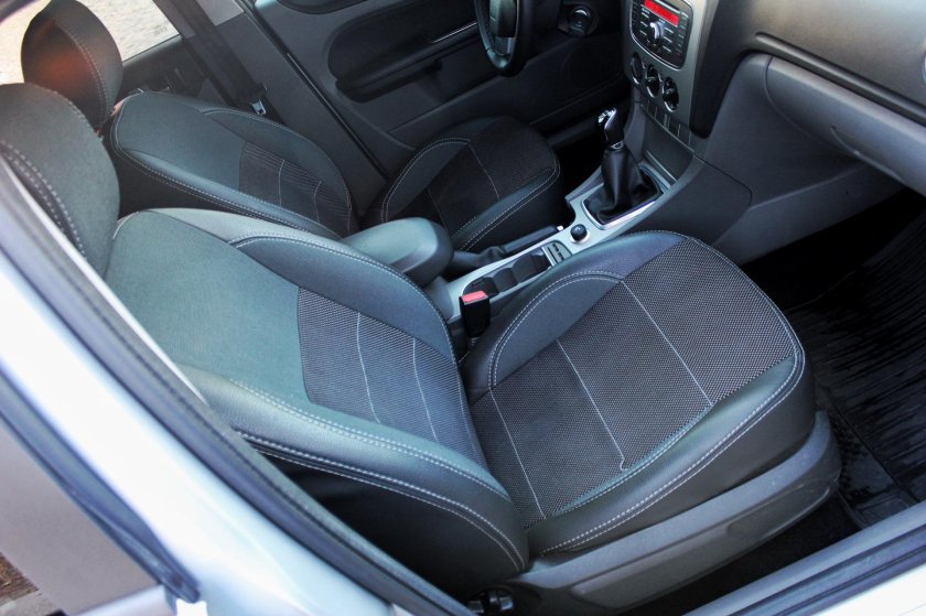 Чехлы фф2 дорестайл