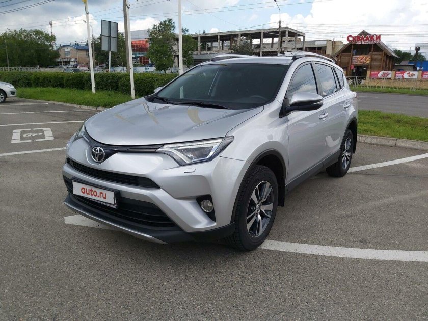 Toyota rav4 2021 серебристый металлик