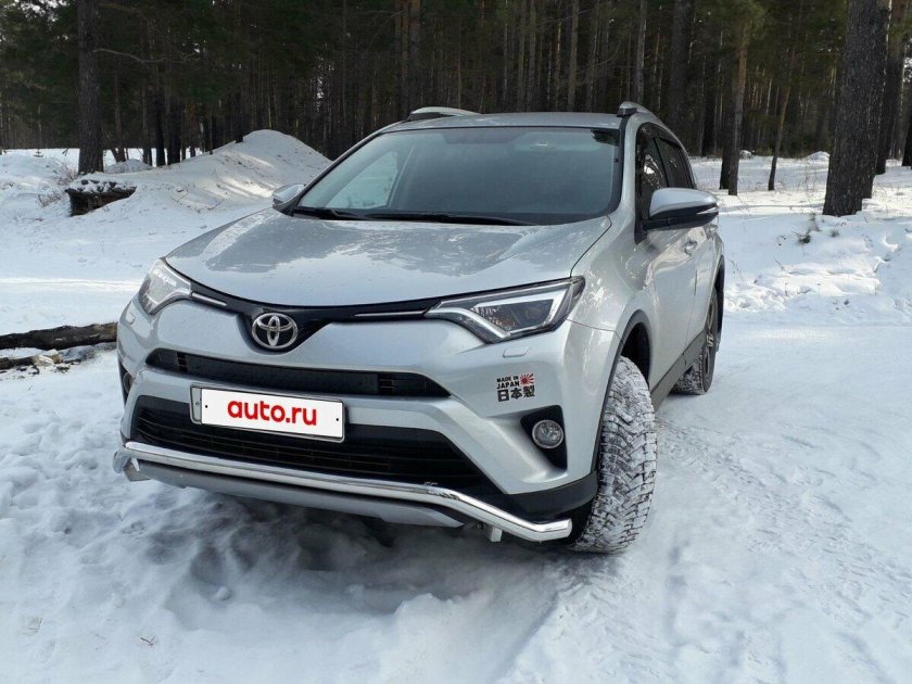 Тойота рав 4 серебро