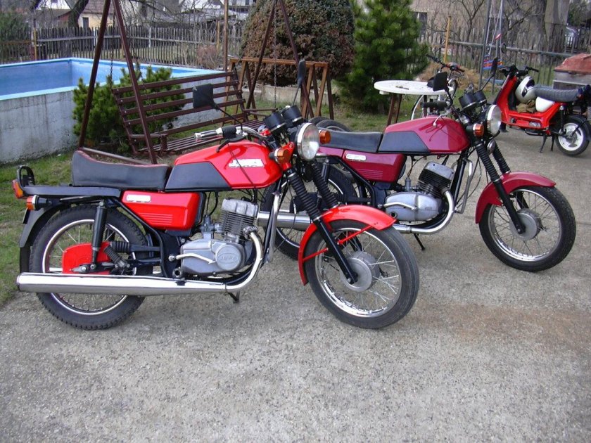 Ява Мустанг 638