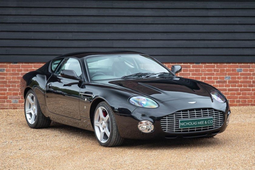 Астон Мартин db7