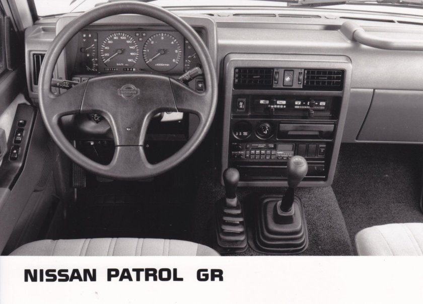 Ниссан Патрол y60