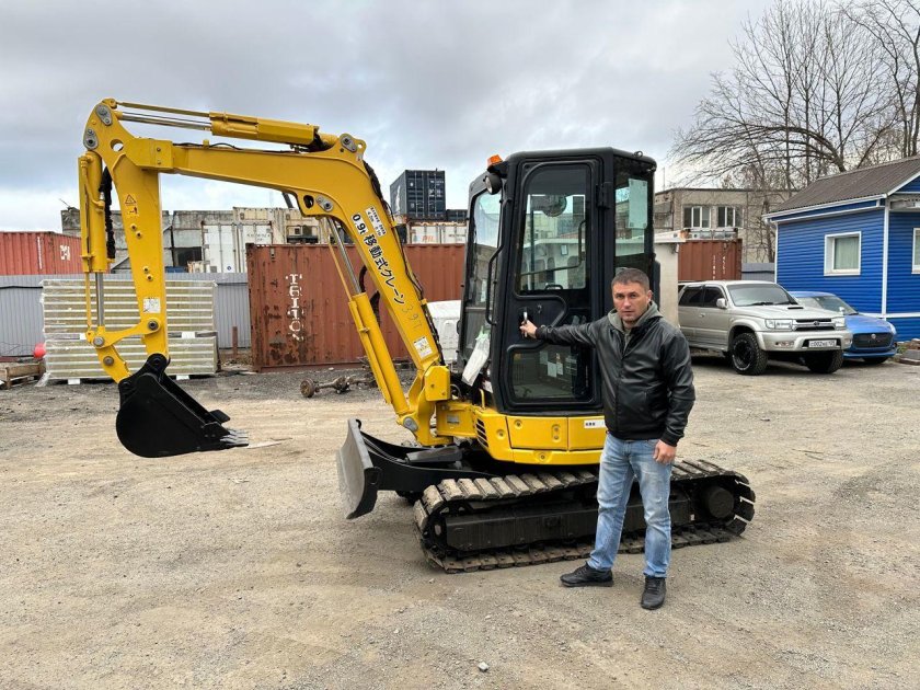 Мини экскаватор komatsu