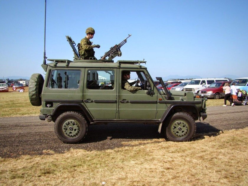 Военный Мерседес Гелендваген