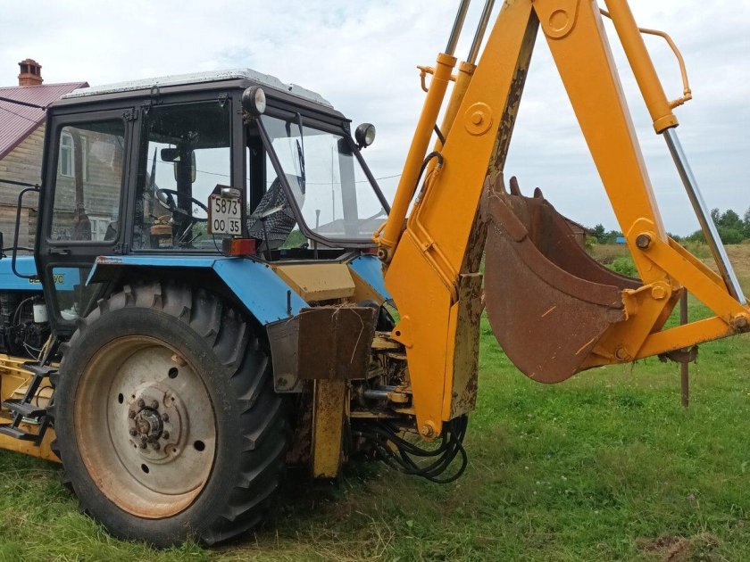 Трактор экскаватор юмз борекс