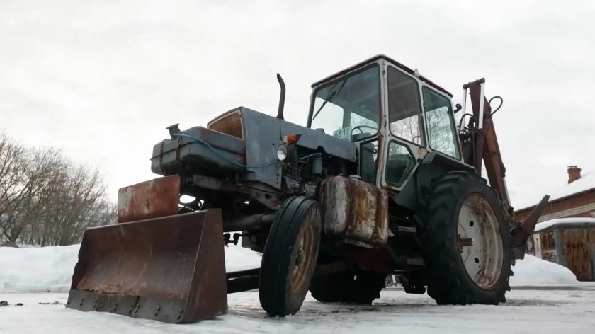 ЮМЗ 6002 экскаватор