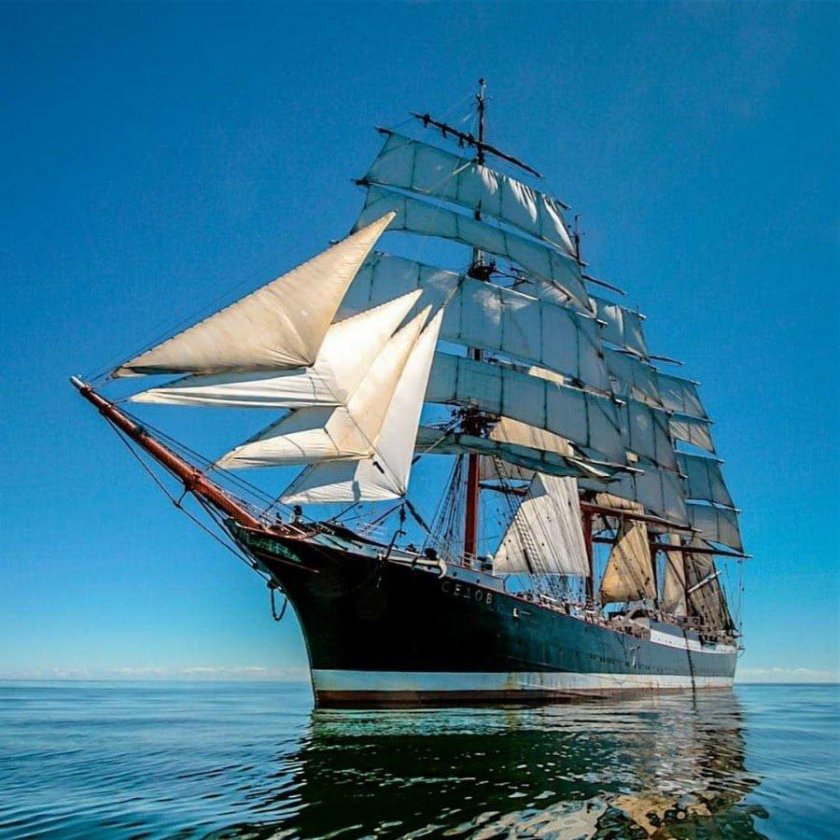 Парусный корабль