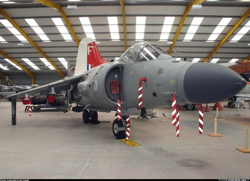 Sea Harrier za176
