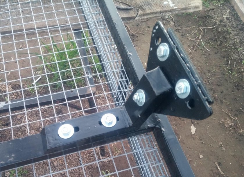 Кронштейн крепления багажника УАЗ Патриот