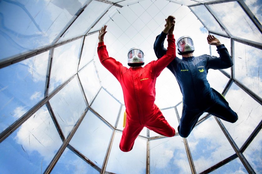 Полёт в аэротрубе