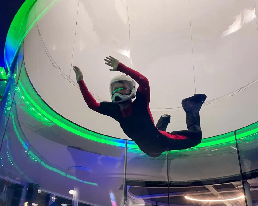 Полёт в аэротрубе