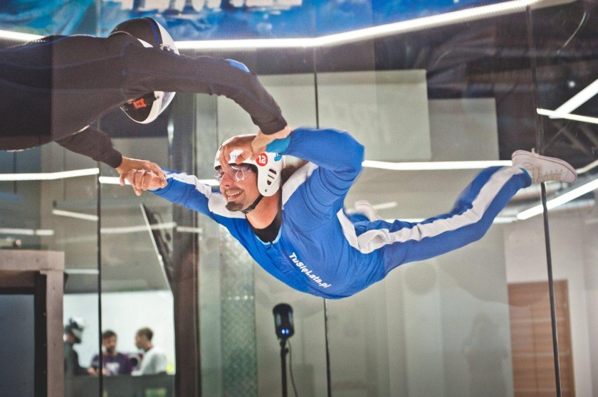 Полет в аэротрубе