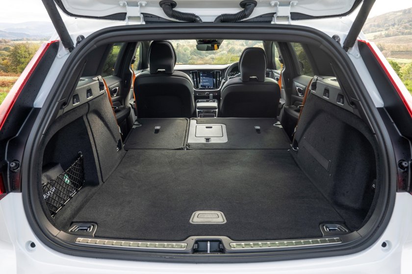 Volvo v60 багажник
